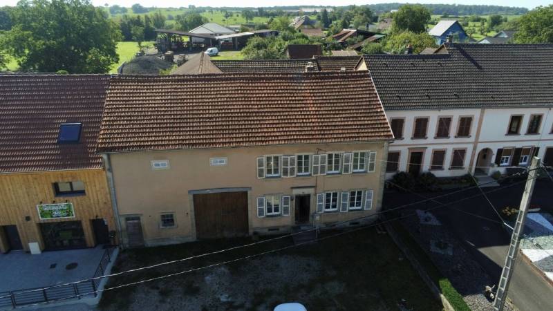 Corps de ferme sur la commune de ALTWILLER de 180 m2 avec 9,12 ares de terrain