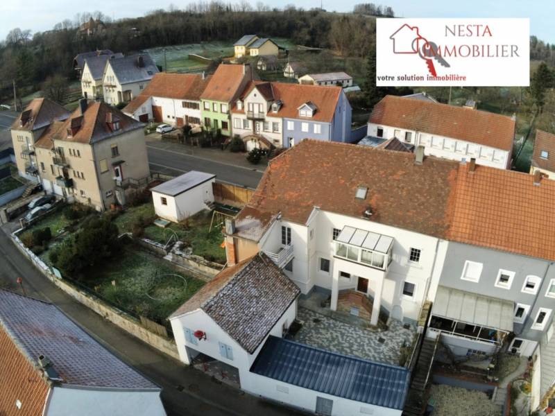 Immeuble à vendre au centre de la commune avec des places de stationnements à ROHRBACH-LES-BITCHE