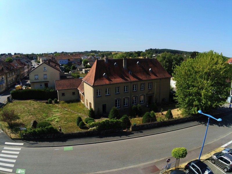 Magnifique ensemble immobilier avec château et dépendance à réhabiliter