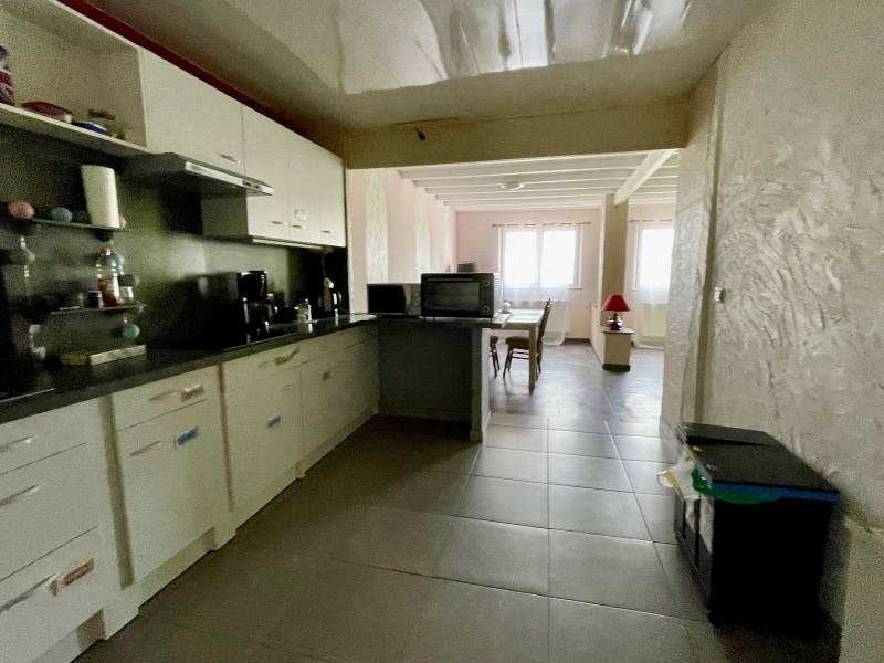 Maison de village sur la commune de MUNSTER avec garage - véranda -jardin et terrasse