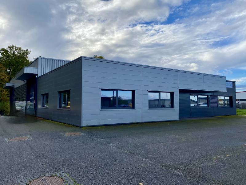 Local commercial de 650 m² sur 54 ares – RT2012 – Prestations de qualité – Sarreguemines